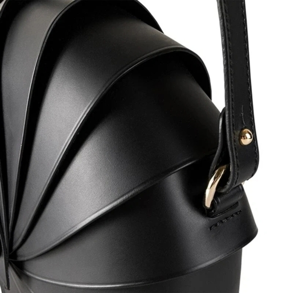 🔹️BOLDRINI 🔹️Black Spiral Crossbody leather Made In italy Bag  NWT ✨️🖤 - Picture 4 of 10